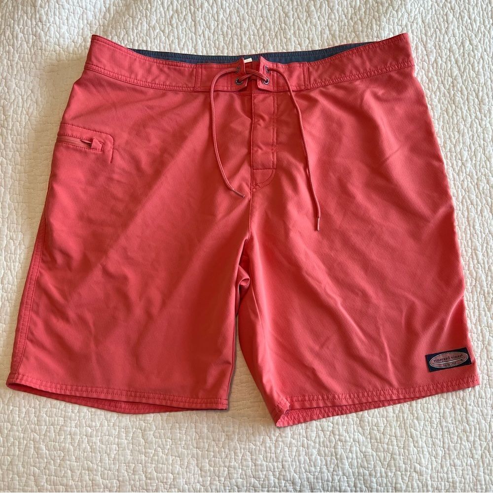 ✨ Vineyard Vines Men’s Coral Unlined 9” Swim Trunks 38